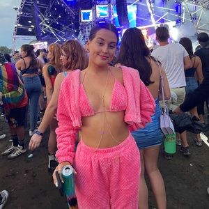 HOT PINK FUZZY 3 PIECE TRACK SUIT, FASHION NOVA SIZE SMALL, WORN ONCE